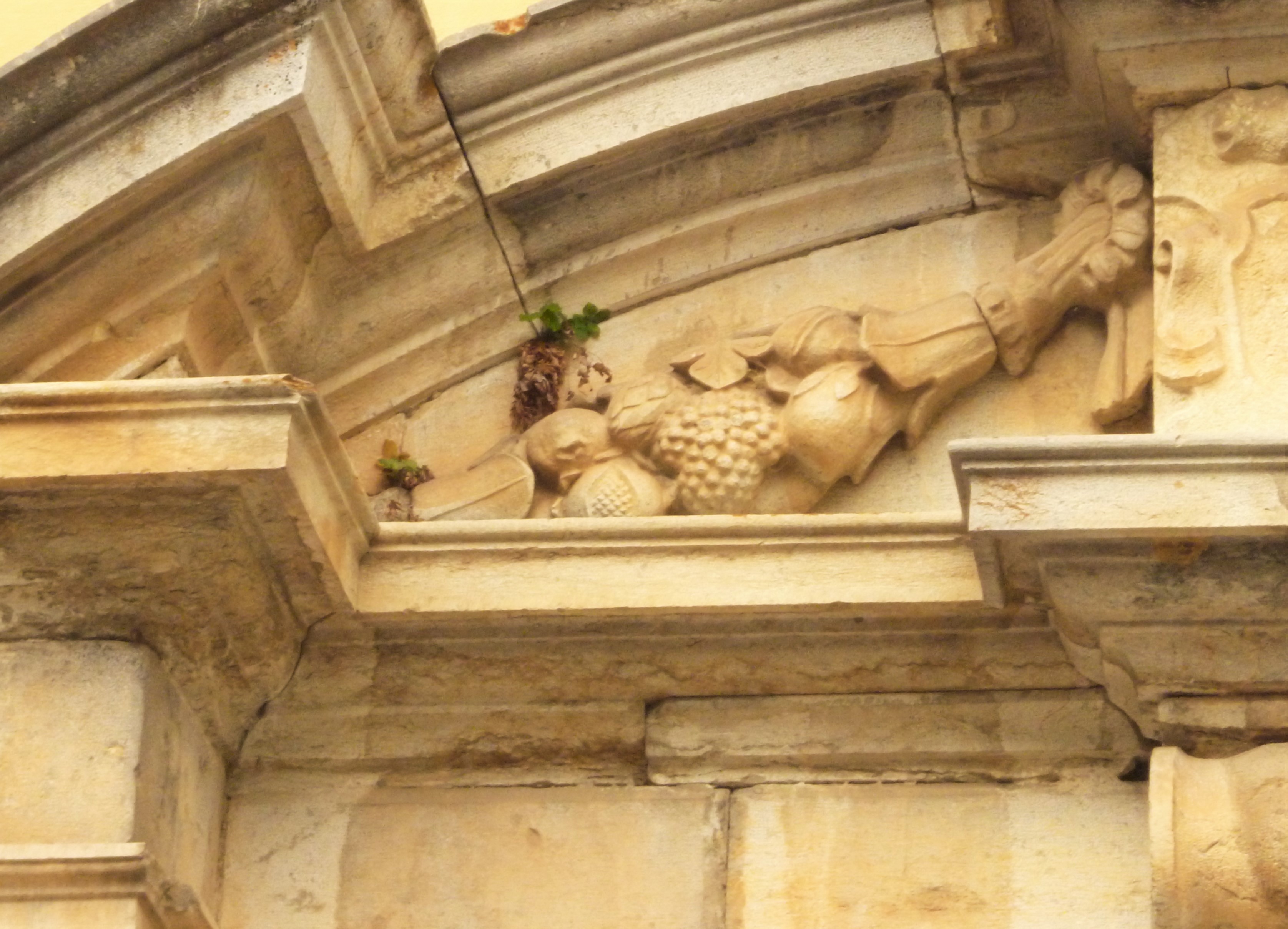 II Cert capitel (68)